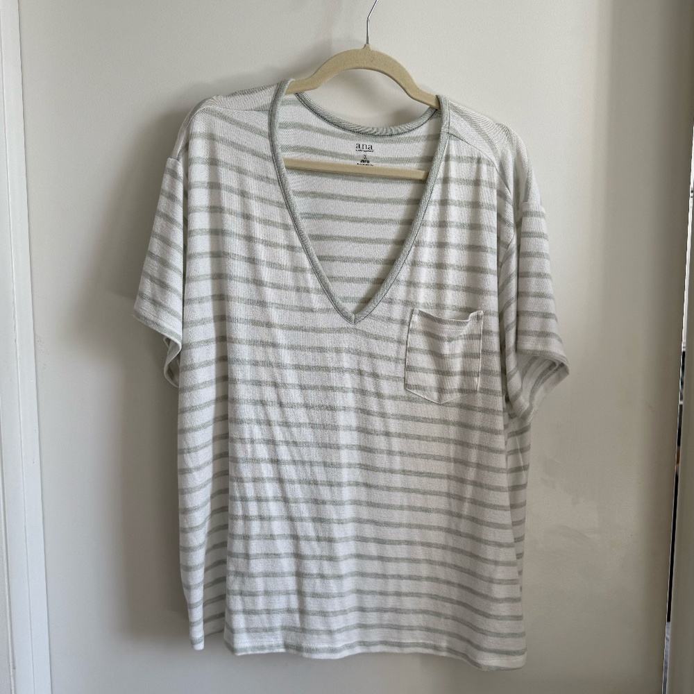 Plus Size Stripe T-shirt - 1XL Light Green and White